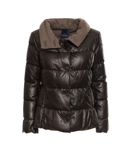 Harmont & Blaine
X073_P0D04-85082_703