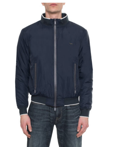 Harmont & Blaine
X073_K0AO06-040250_801